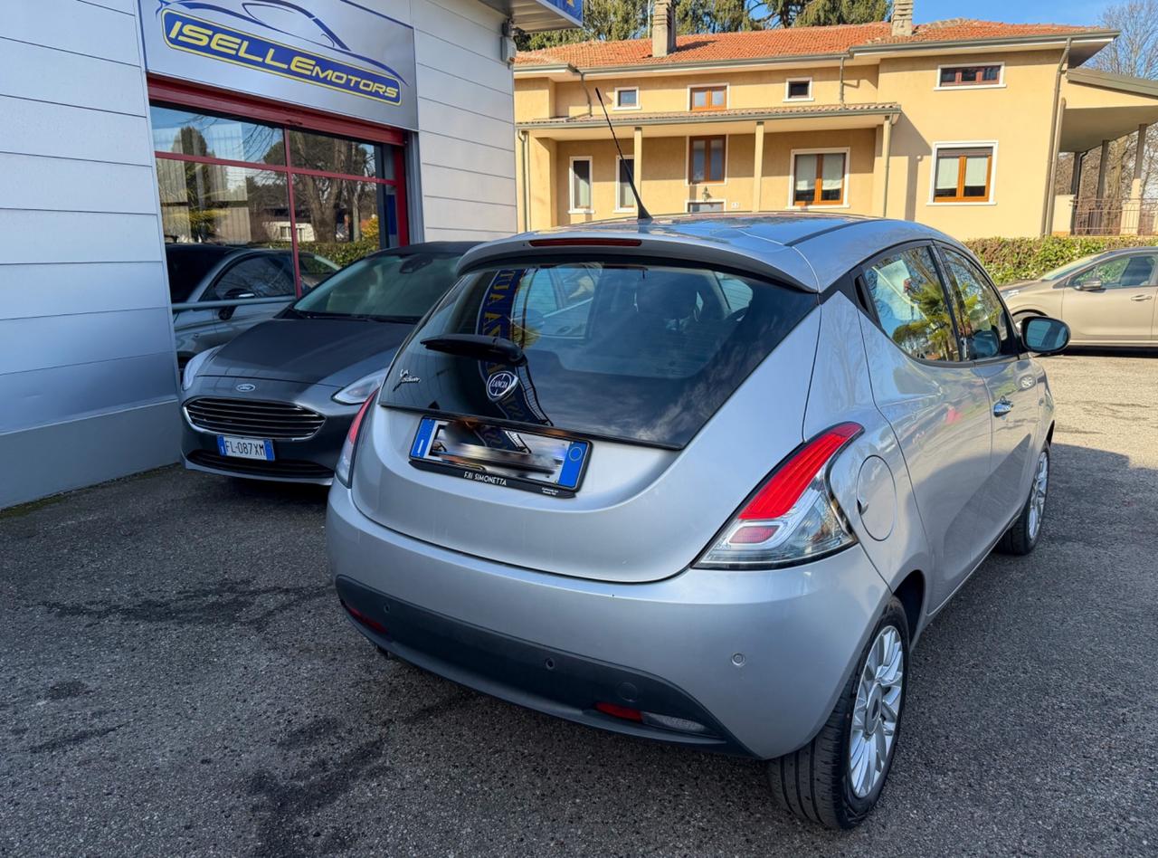 Lancia Ypsilon 1.2 69 CV 5 porte Gold