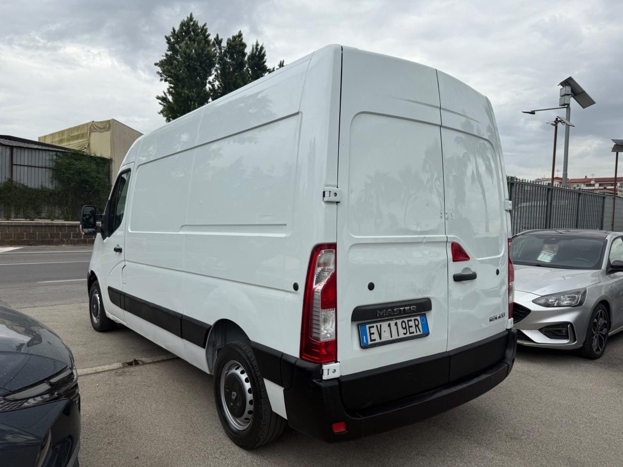 Renault Master 2.3 Diesel Tetto Alto passo Medio
