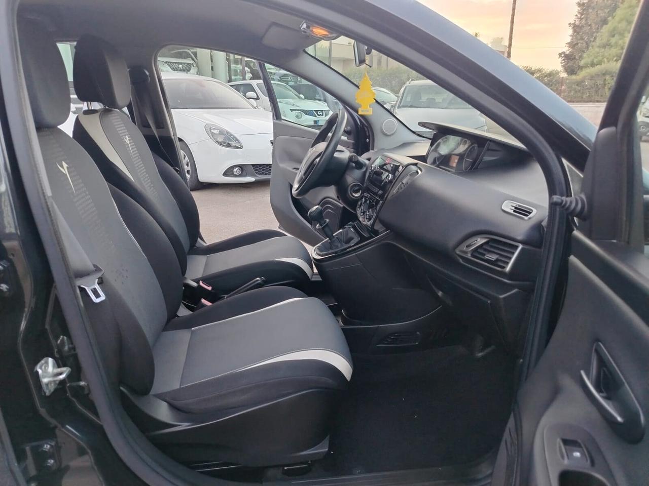 Lancia Ypsilon 1.2 Ecochic Gpl rinnovato fino al 2034