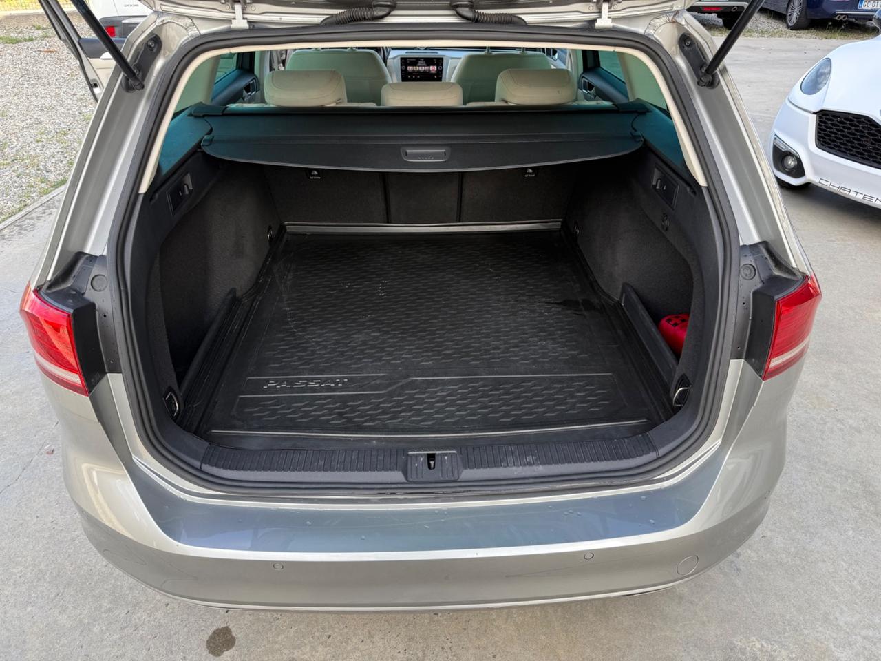 Volkswagen Passat 2.0 TDI SCR DSG Executive BMT
