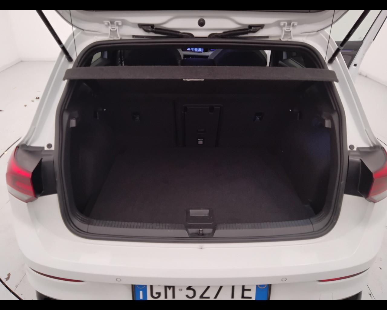 VOLKSWAGEN Golf VIII 2020 - Golf 1.5 tsi evo R-Line 130cv