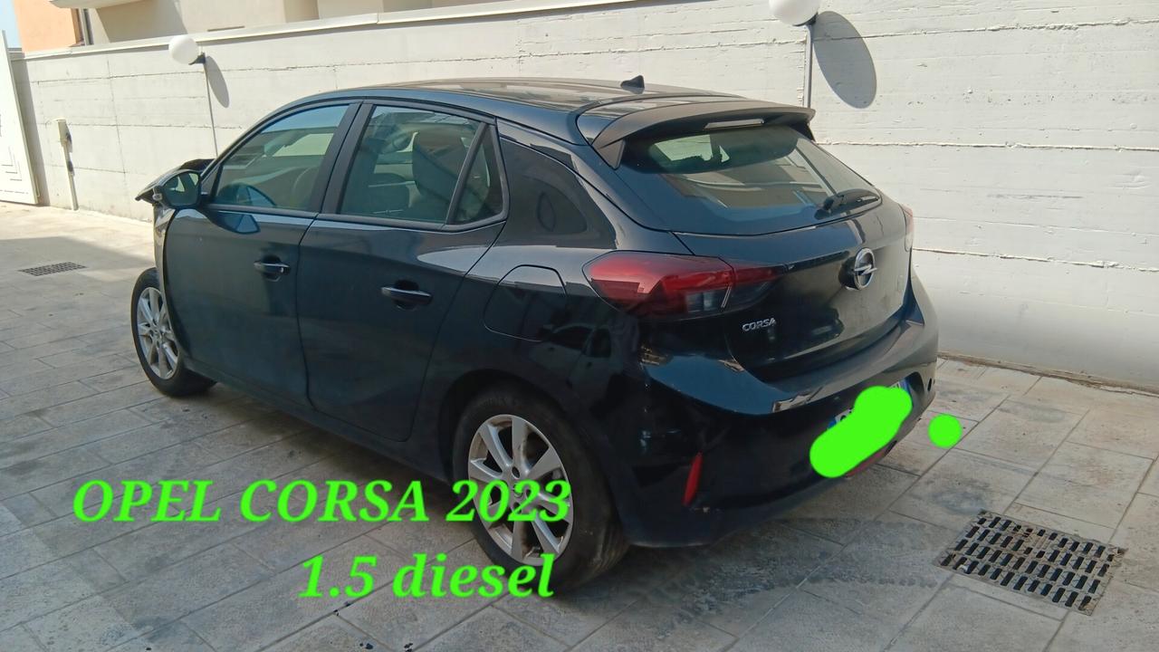 Opel Corsa incidentata sinistrata mondialcars 023