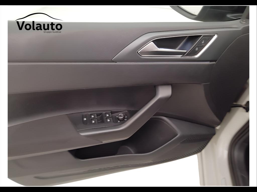 VOLKSWAGEN Taigo - Taigo 1.0 tsi R-Line 110cv