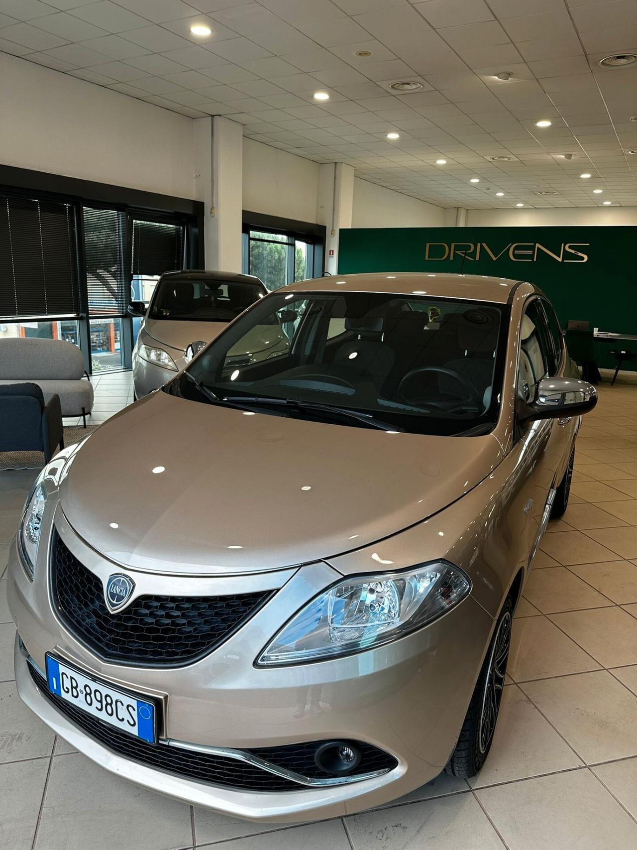 Lancia Ypsilon 1.2 69 CV 5 porte GPL Ecochic Gold