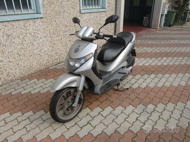 Piaggio Beverly 200