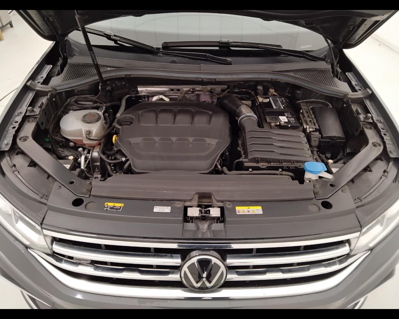 VOLKSWAGEN Tiguan II 2021 - Tiguan 2.0 tsi R-Line 4motion 190cv dsg