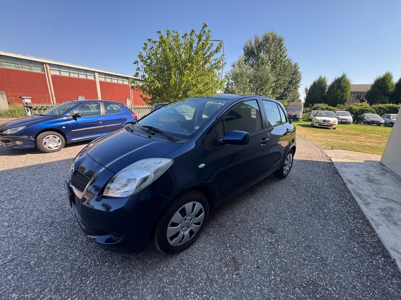 Toyota Yaris 1.0 5 porte Sol