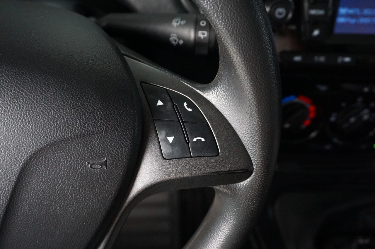 Lancia Ypsilon 1.0 FireFly 5 porte S&S Hybrid Ecochic Silver