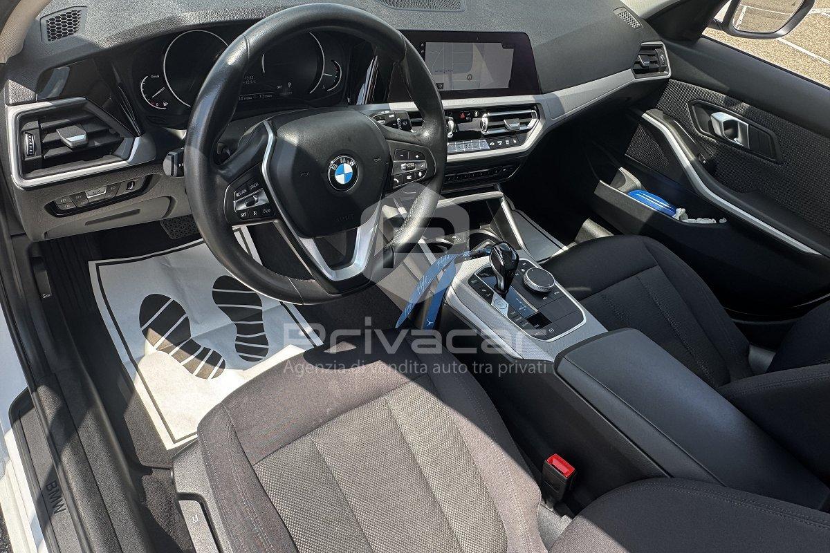 BMW 320d xDrive Touring Business Advantage