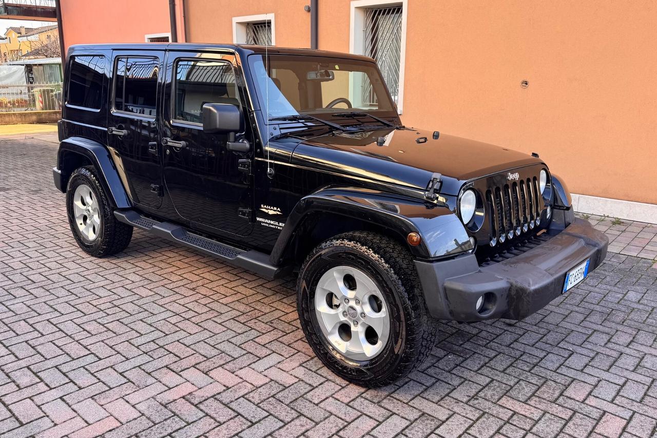 Jeep Wrangler Unlimited 2.8 CRD DPF Sahara Auto