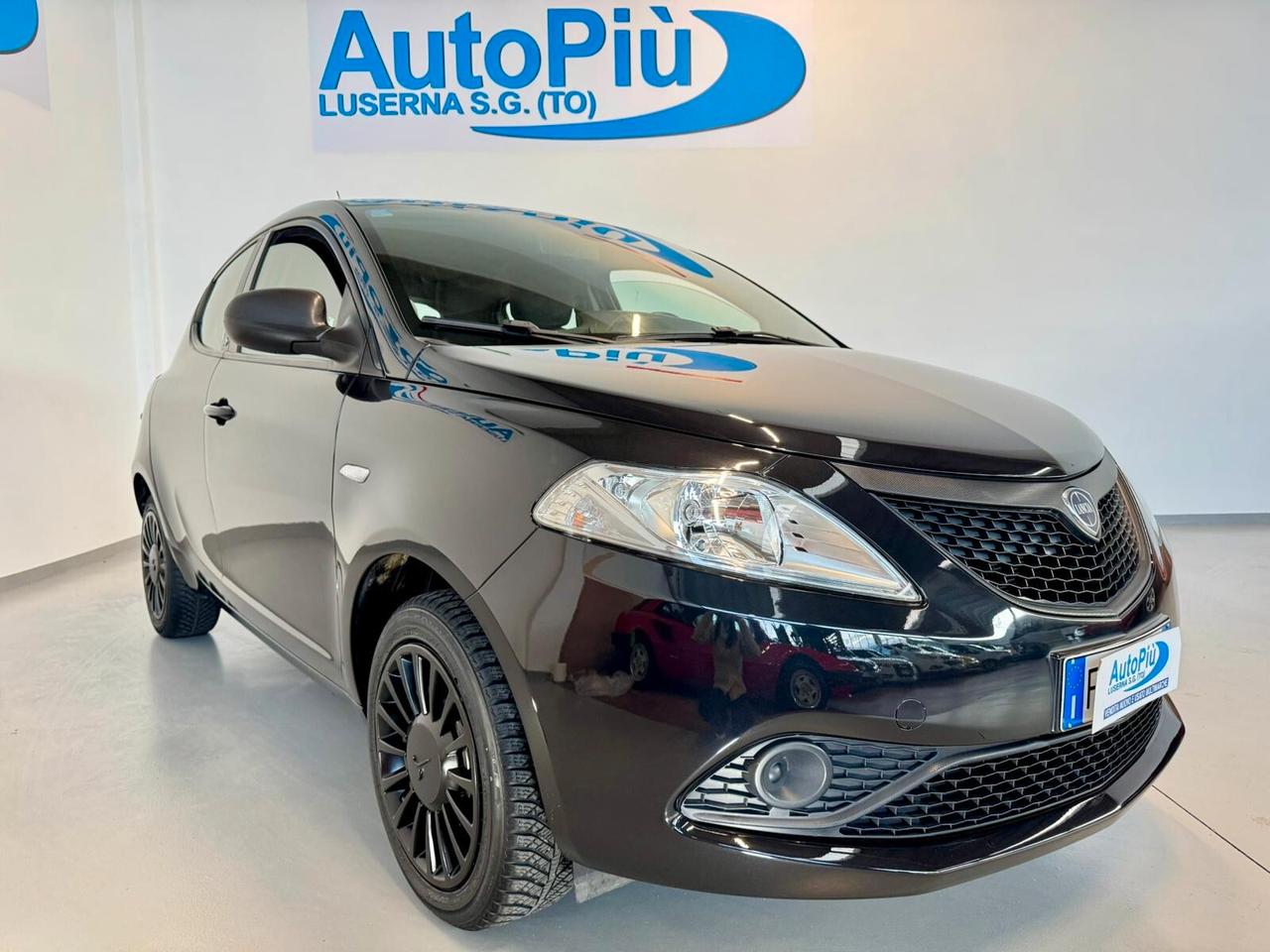 Lancia Ypsilon 1.2 69 CV 5 porte S&S Platinum 5 p.ti