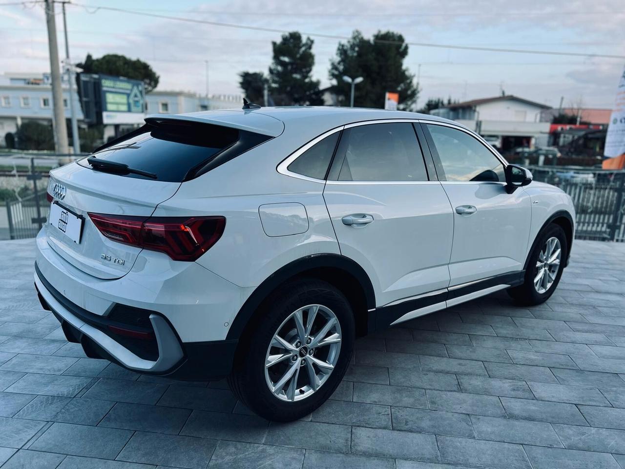 Audi Q3 35 TDI S tronic S line edition KM ZERO