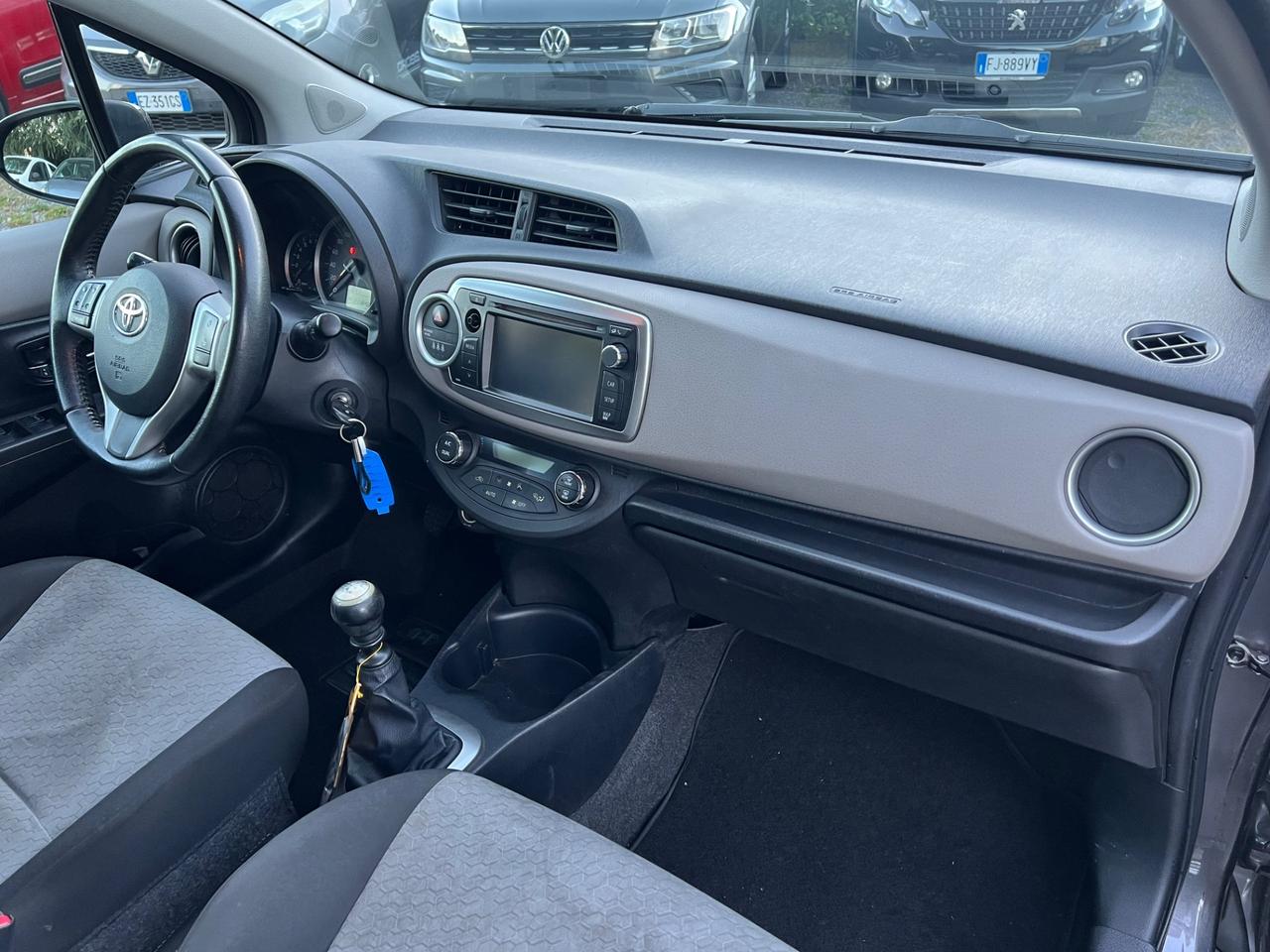 Toyota Yaris 1.3 5 porte Lounge*NEOPATENTATI