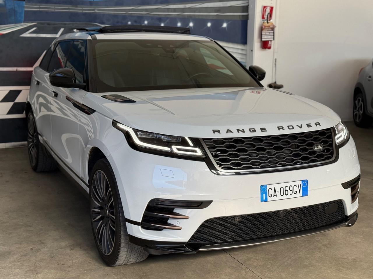 Land Rover Range Velar 2.0D I4 240 CV R-Dynamic HSE