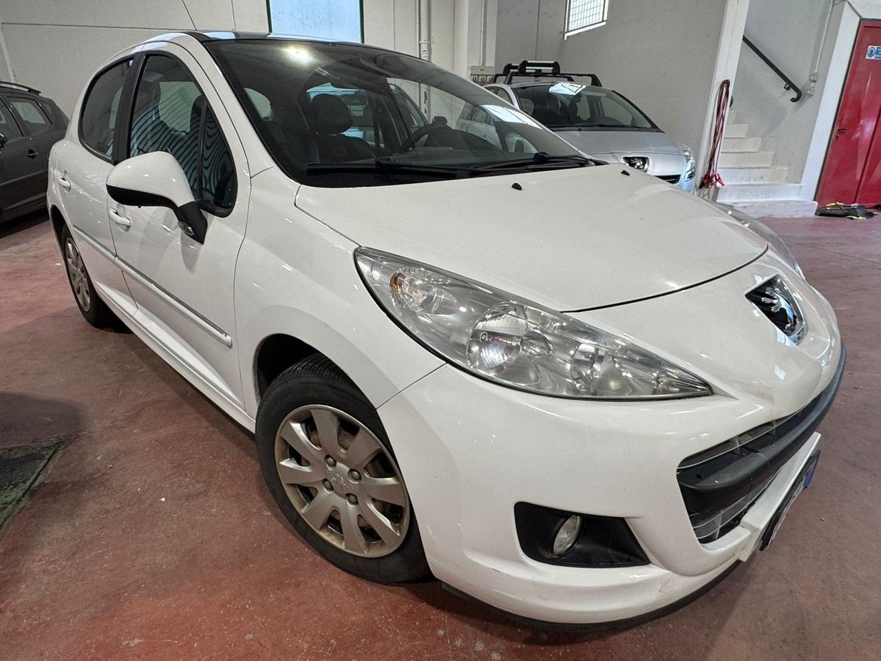 Peugeot 207 1.6 VTi 120CV 5p. Allure SI NEOPATENTATI