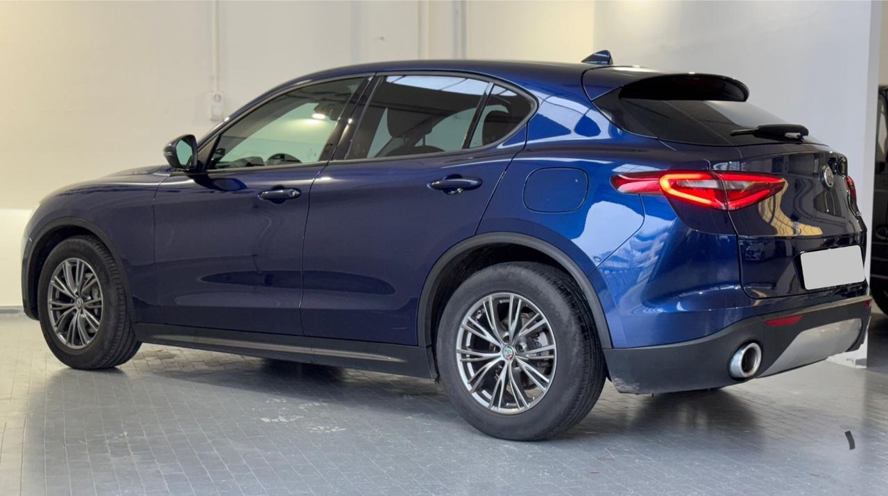 Alfa Romeo Stelvio 2.2 Turbodiesel 180 CV AT8 RWD Business