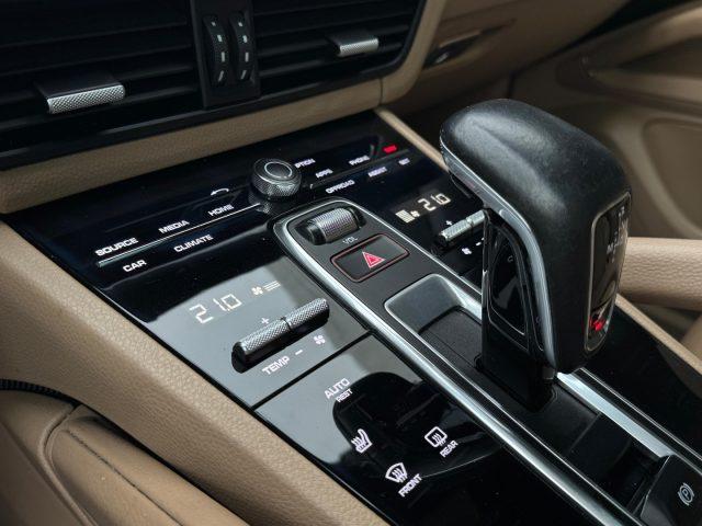 PORSCHE Cayenne 3.0 V6 Unicop. Telecamera 360, Tettuccio.