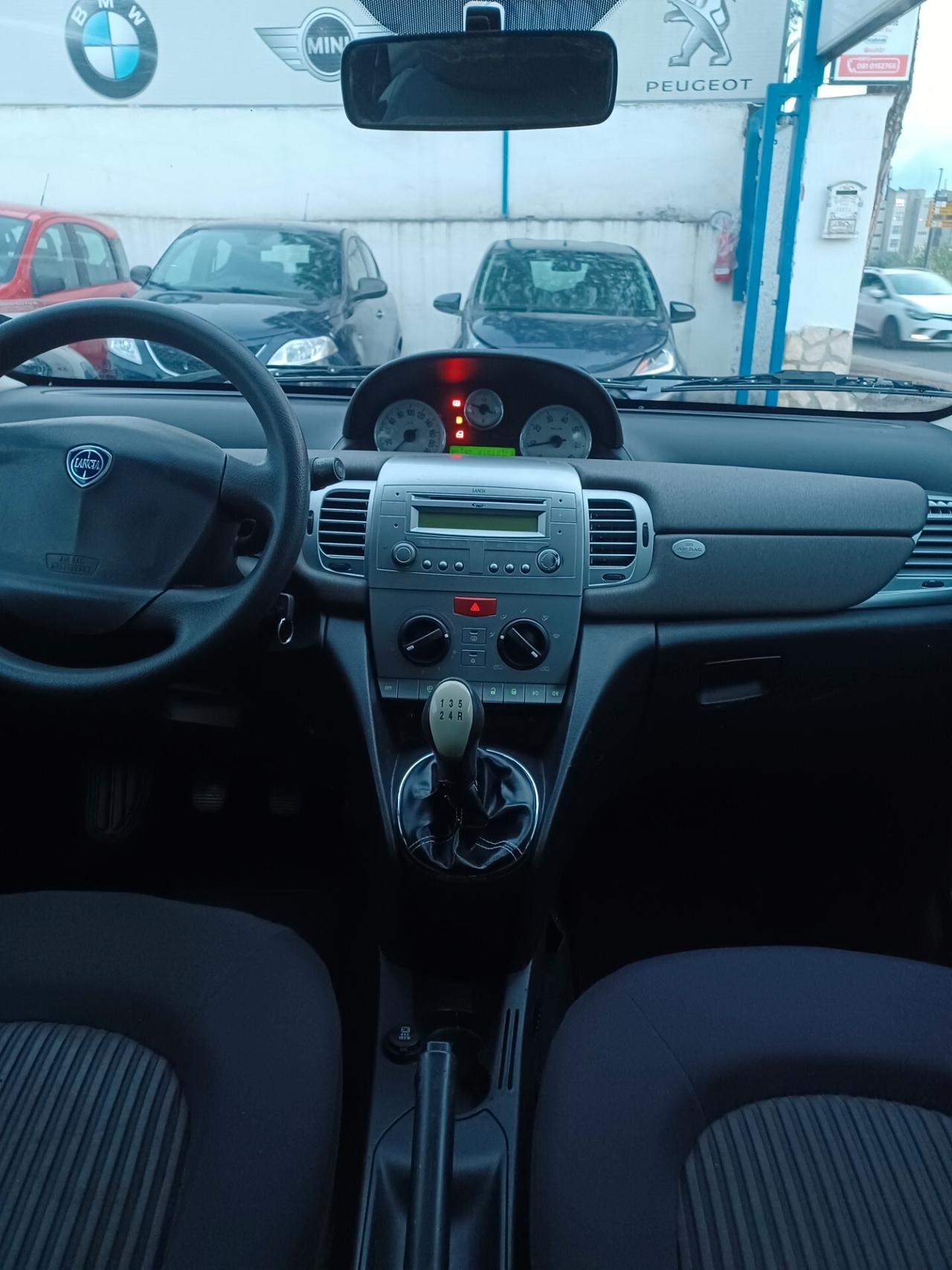 Lancia Ypsilon 1.3 M.JET BICOLORE SOLO 117000 KM
