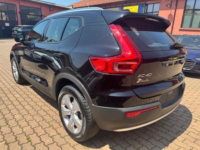 VOLVO XC40 T2 Momentum Pro (AUTOCARRO N1)
