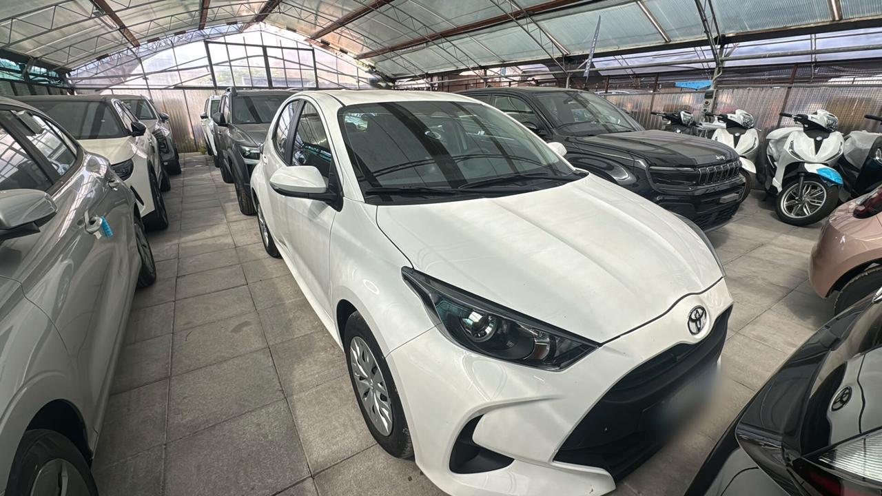 Toyota Yaris 1.5 Hybrid 5 porte Active USATO 2025
