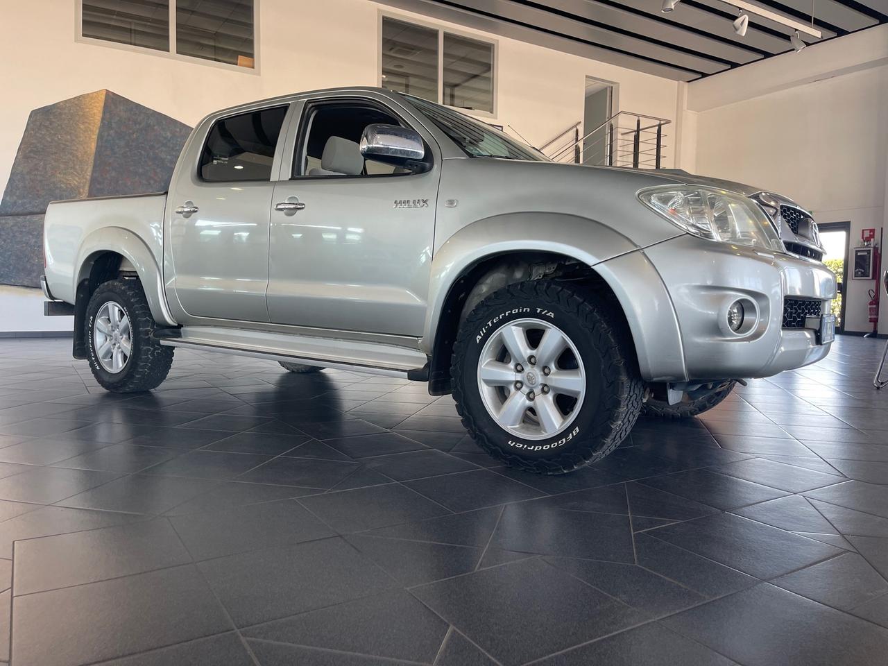 TOYOTA HILUX 3.0D4D MY09" 160000KM