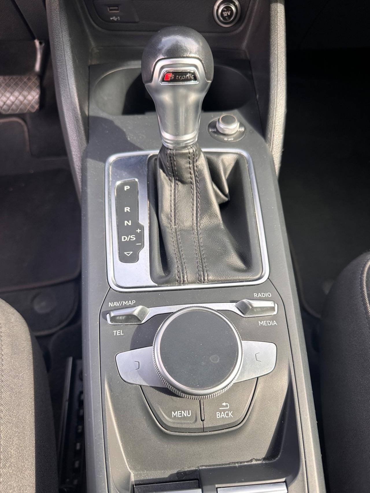 Audi Q2 30 TDI S tronic Business