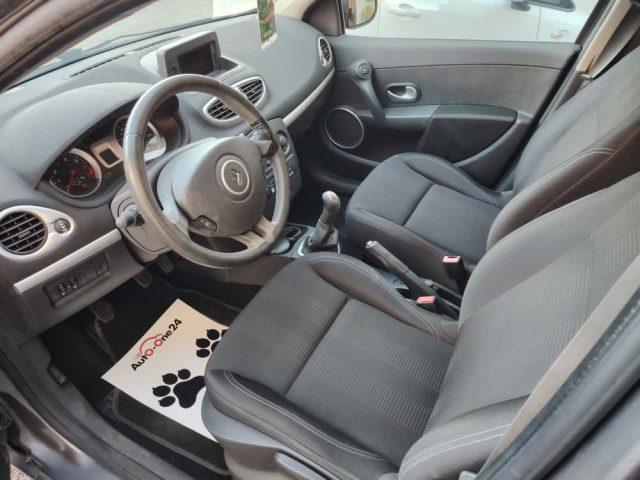 RENAULT Clio 1.2 16V 5 porte Luxe NEOPATENTATI