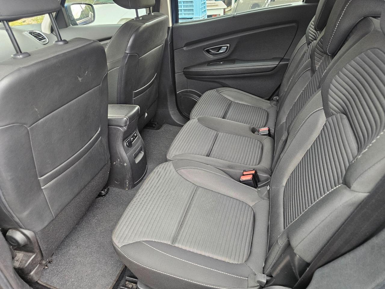 Renault Scenic Scénic Blue dCi 120 CV EDC Initiale Paris -- 7 -- p.o.s.t.i.