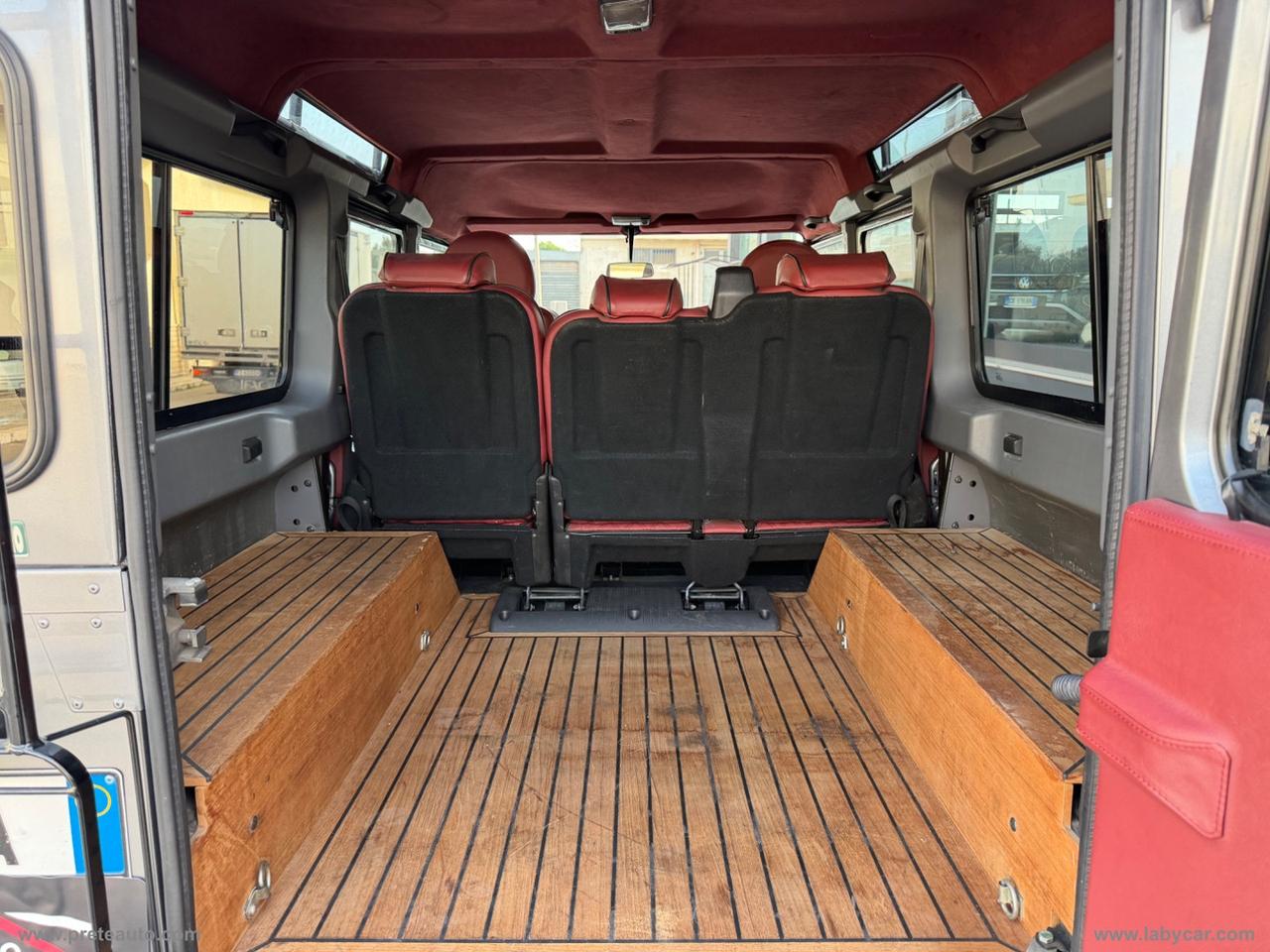 LAND ROVER Defender 110 2.2 TD4 Station Wagon N1