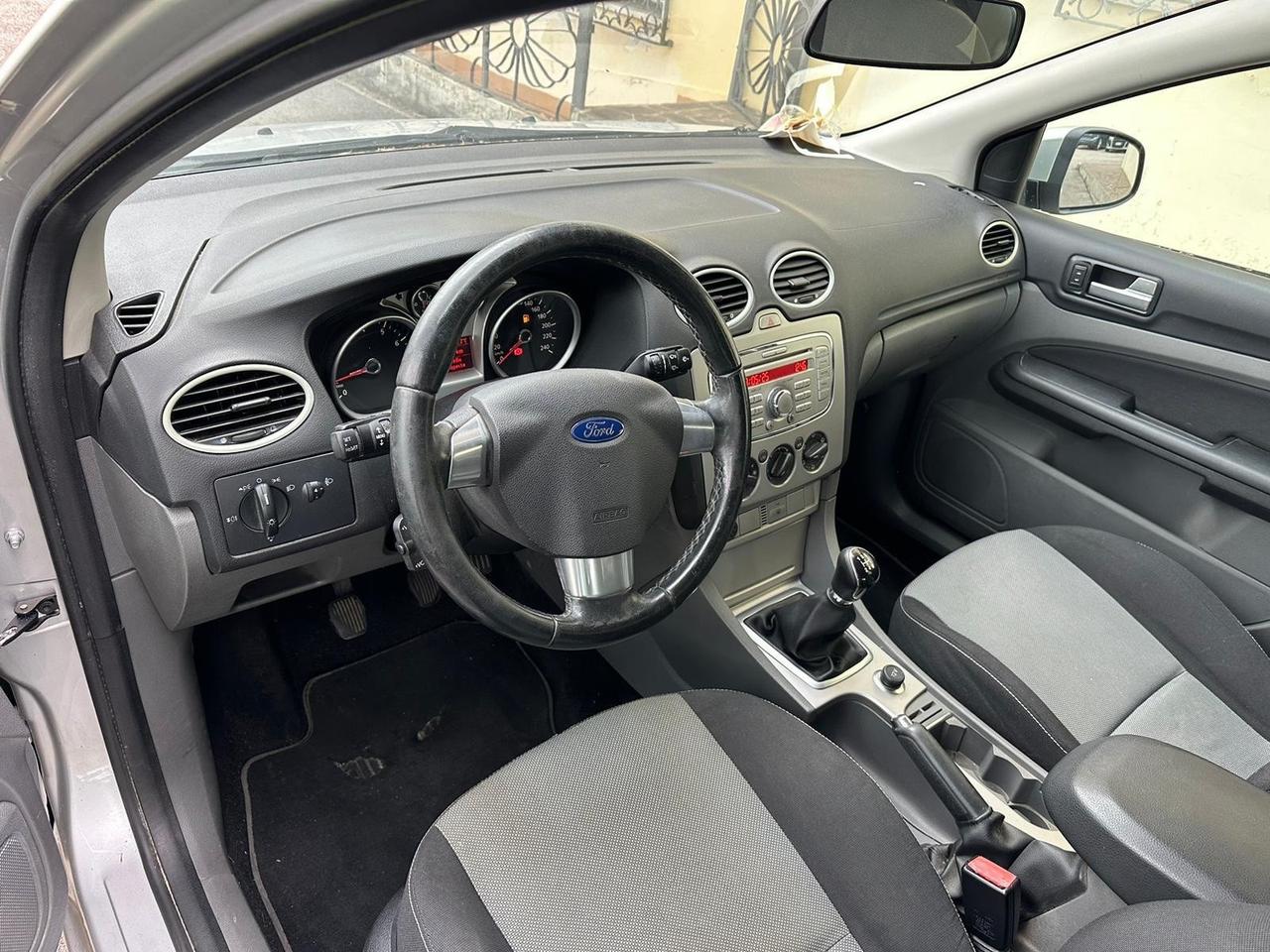 Ford Focus 2.0 (145CV) 5p. Bz.- Met. Tit.