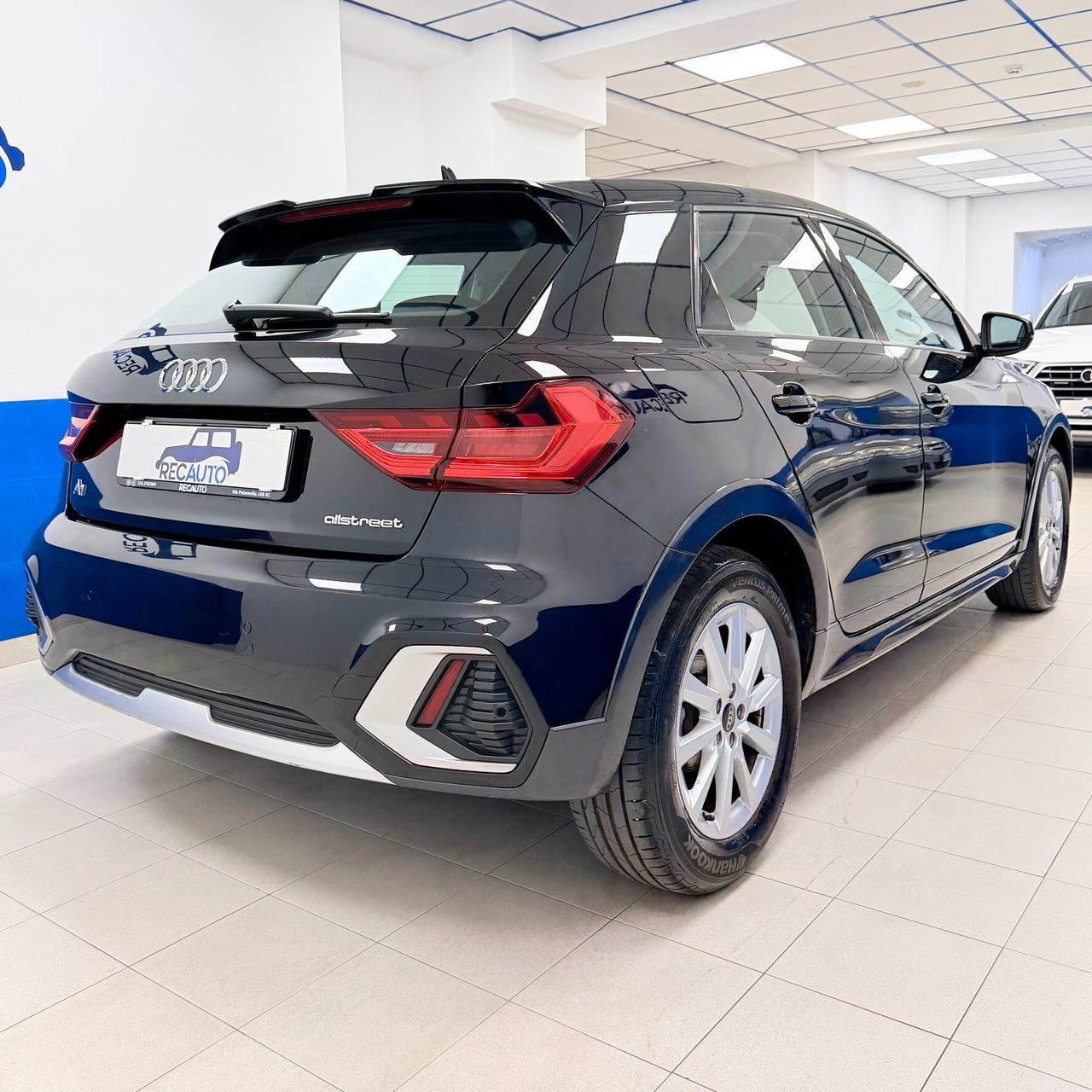 Audi A1 allstreet 35 TFSI S tronic Identity Contrast