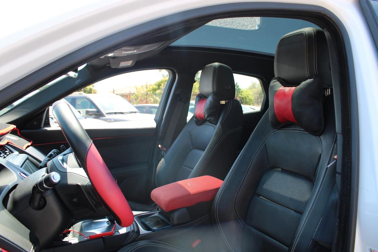 Jaguar E-Pace Tua A SOLI 318€ al mese Anticipo Zero