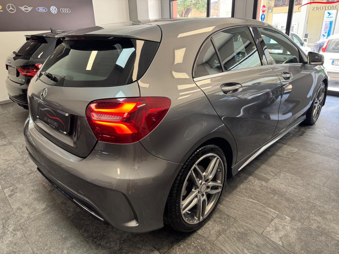 Mercedes-benz A 180 d Premium AMG Finanziabile