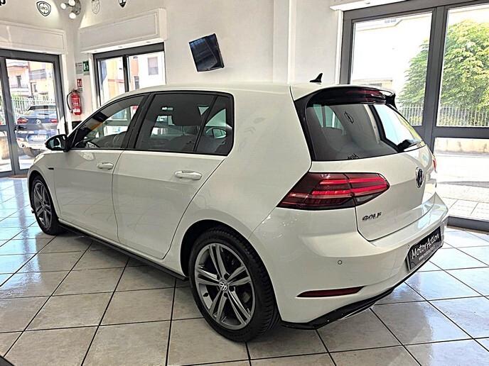 Volkswagen Golf 7.5 1.6 TDI 115 CV DSG R-Line