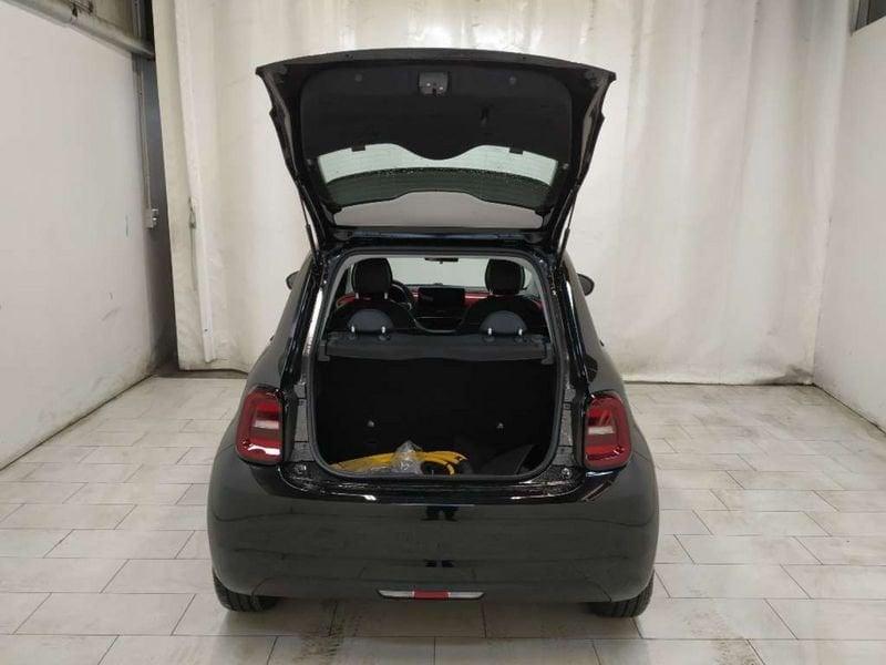 FIAT 500 500e 42 kWh (Red)
