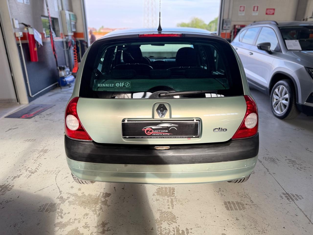 Renault Clio 1.2 cat 5 porte Authentique NEOPATENTATI