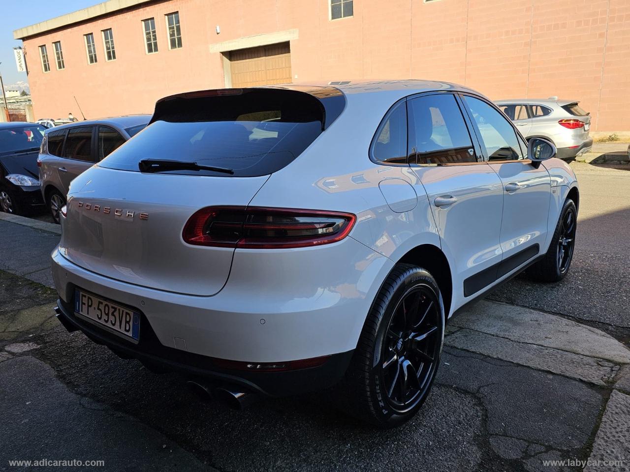 PORSCHE Macan 2.0 252CV Pure White