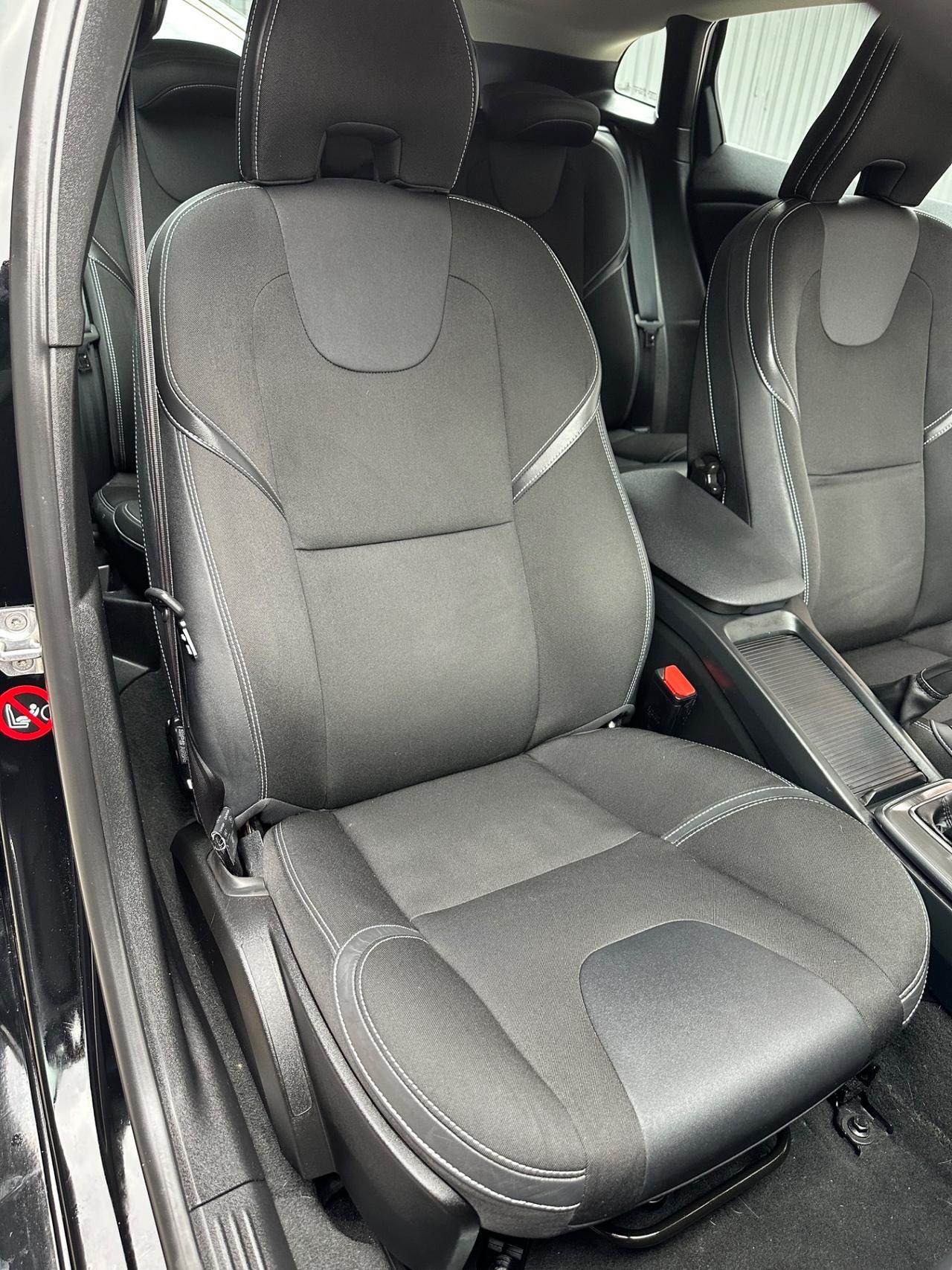 Volvo V40 D2 ‘eco’ Momentum 2.0 diesel 120cv