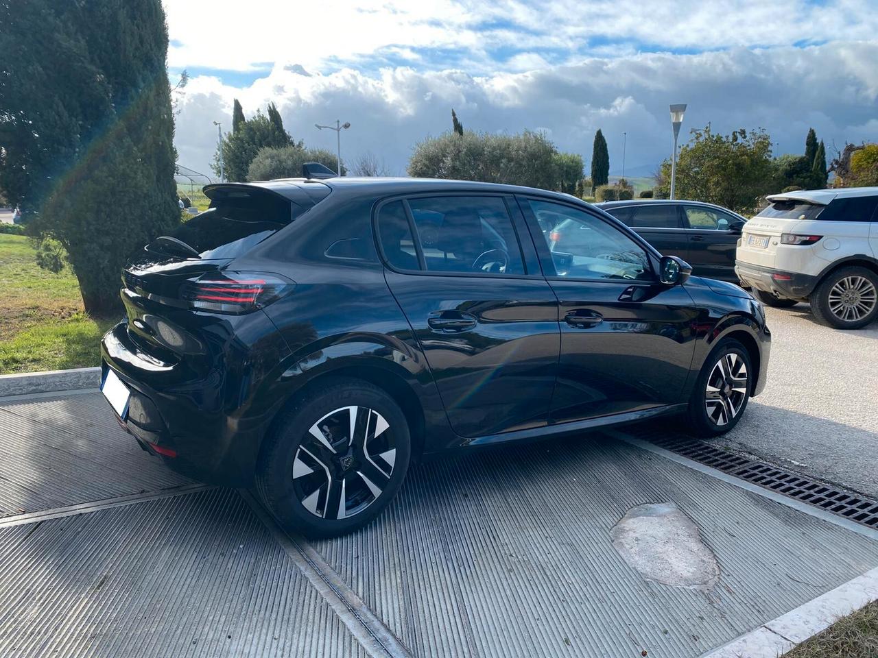 Peugeot 208 PureTech 100 Stop&Start 5 porte Allure