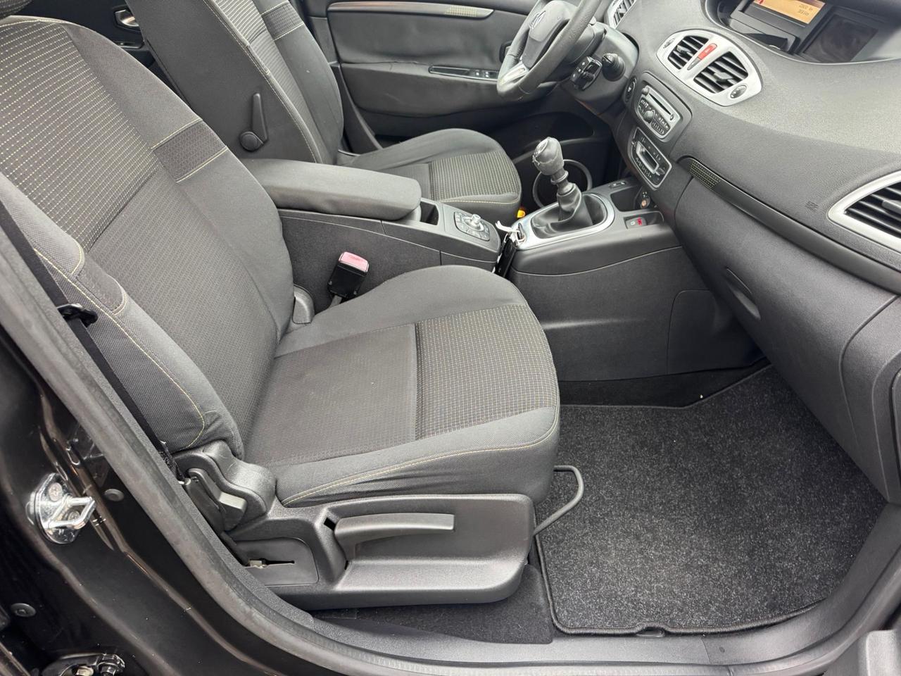 Renault Scenic Scénic X-Mod 1.5 dCi 110CV Luxe neopatentati