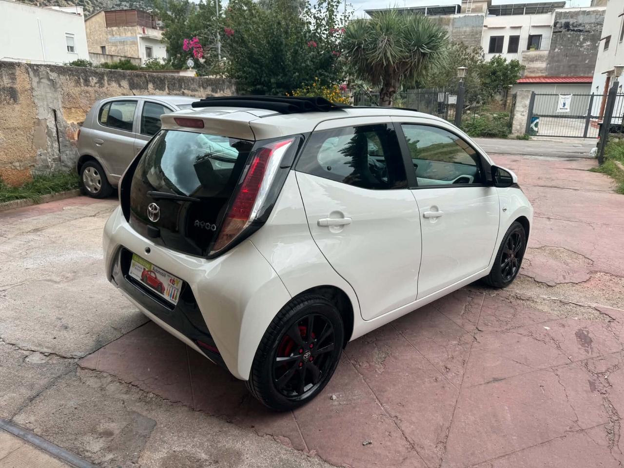 TOYOTA AYGO CABRIO 2016 SUPER FULL EURO6