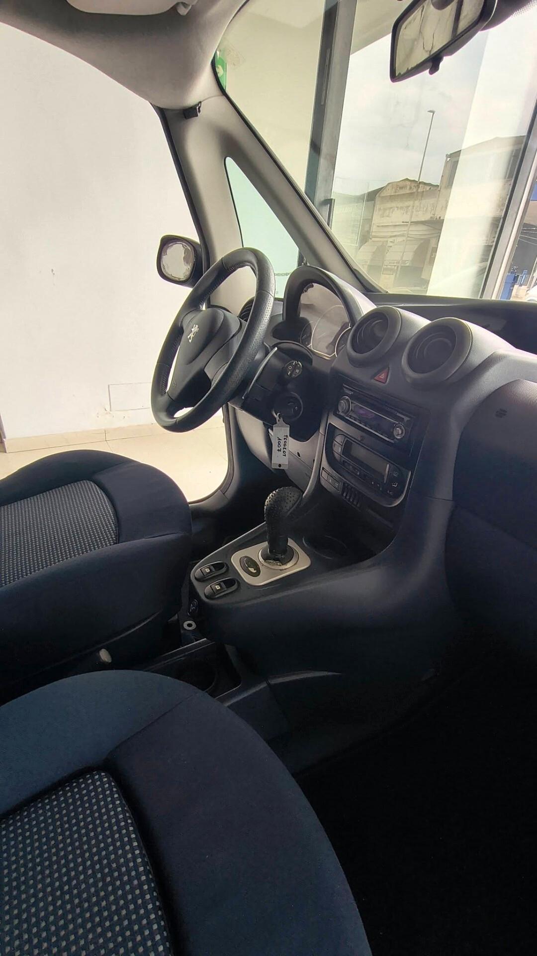 Peugeot 1007 1.4 BENZINA C/A