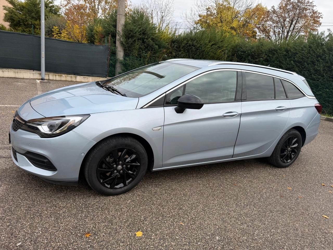 Opel Astra Sports Tourer 1.5 cdti - AUT. - NAV. - GARANTITA -