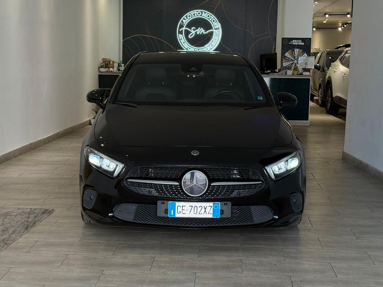 MERCEDES- BENZ A180d SPORT AUTOMATICA 2021 PACK LUCI