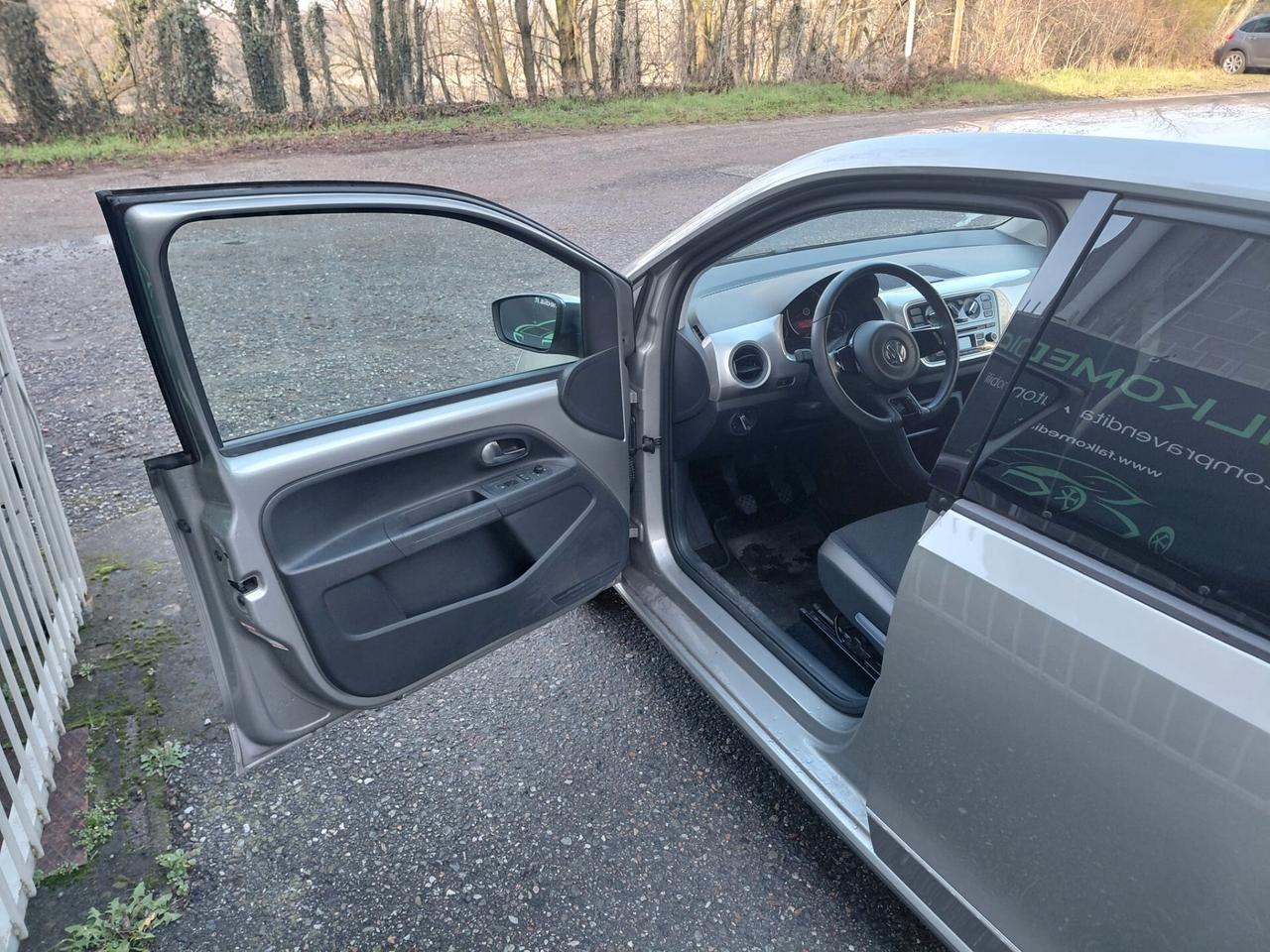 Volkswagen up! 1.0 High 75cv (Neopatentati) garanzia MEC 12 mesi