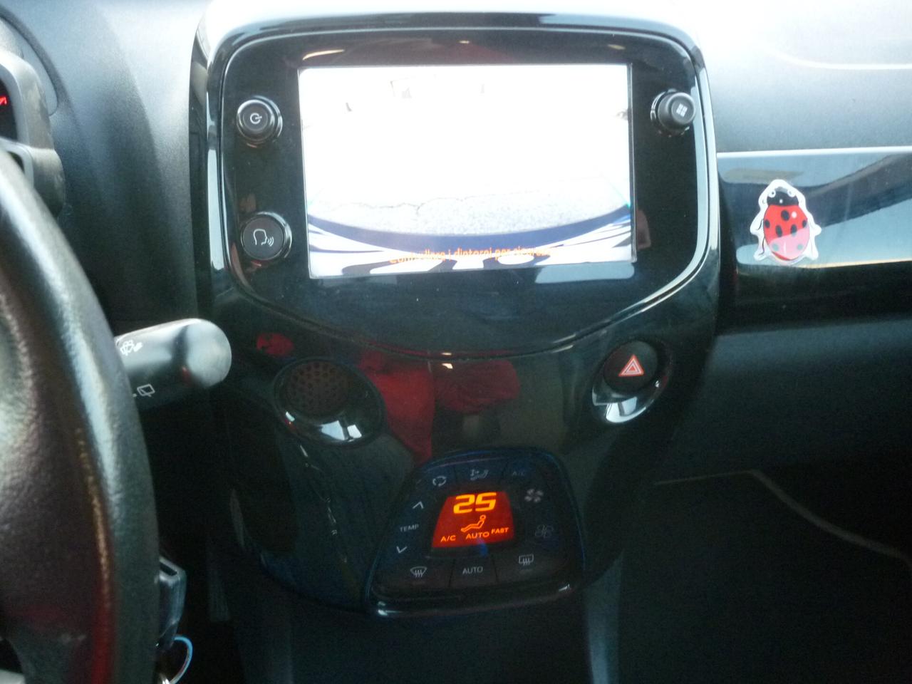 Toyota Aygo 1.0 VVT-i 72 CV 5 porte x-trend