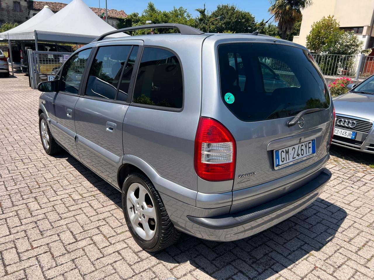 Opel Zafira 7 POSTI