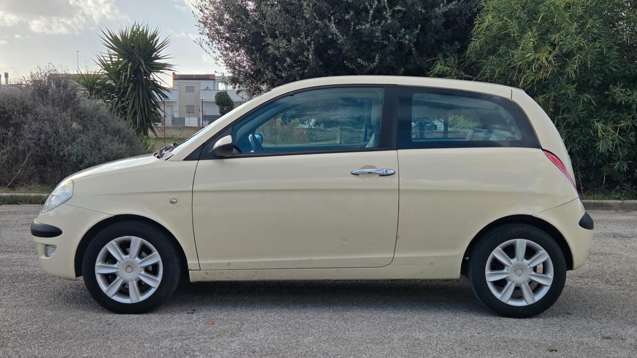 Lancia Ypsilon 1.2 Argento