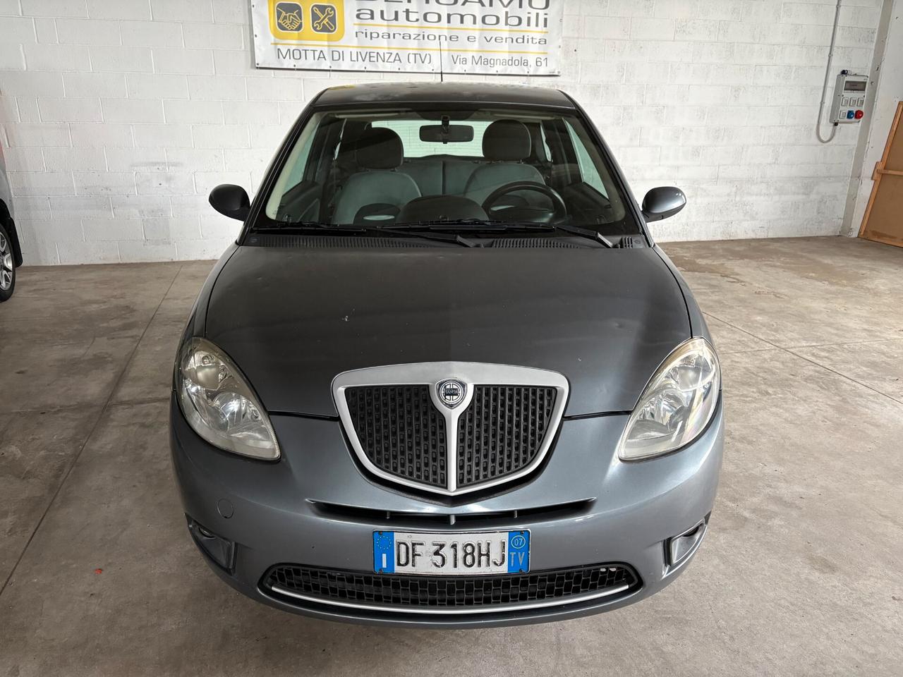Lancia Ypsilon 1.2 Clima Neopatentati
