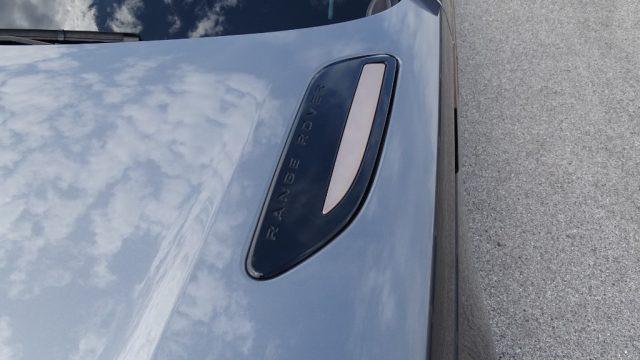 LAND ROVER Range Rover Velar 2.0D I4 240 cv "R-Dinamic S", cerchi 22 Pollici